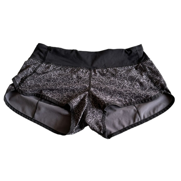 Lululemon Speed Short 2.5 Flossy Dark Carbon Black Paisley Shorts Women's Size 6 - Picture 3 of 15